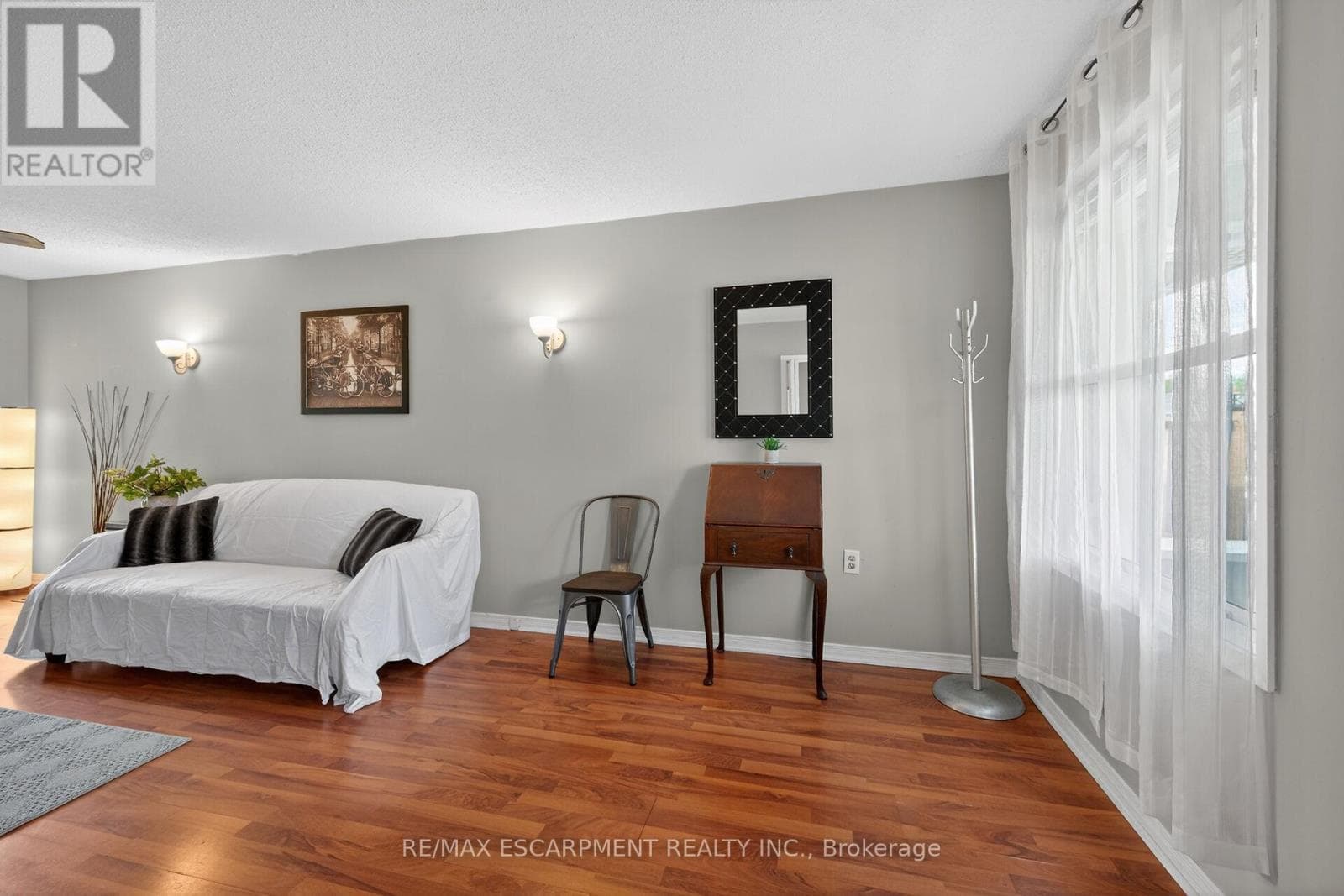 190 CAMPBELL AVENUE, Toronto — photo 4