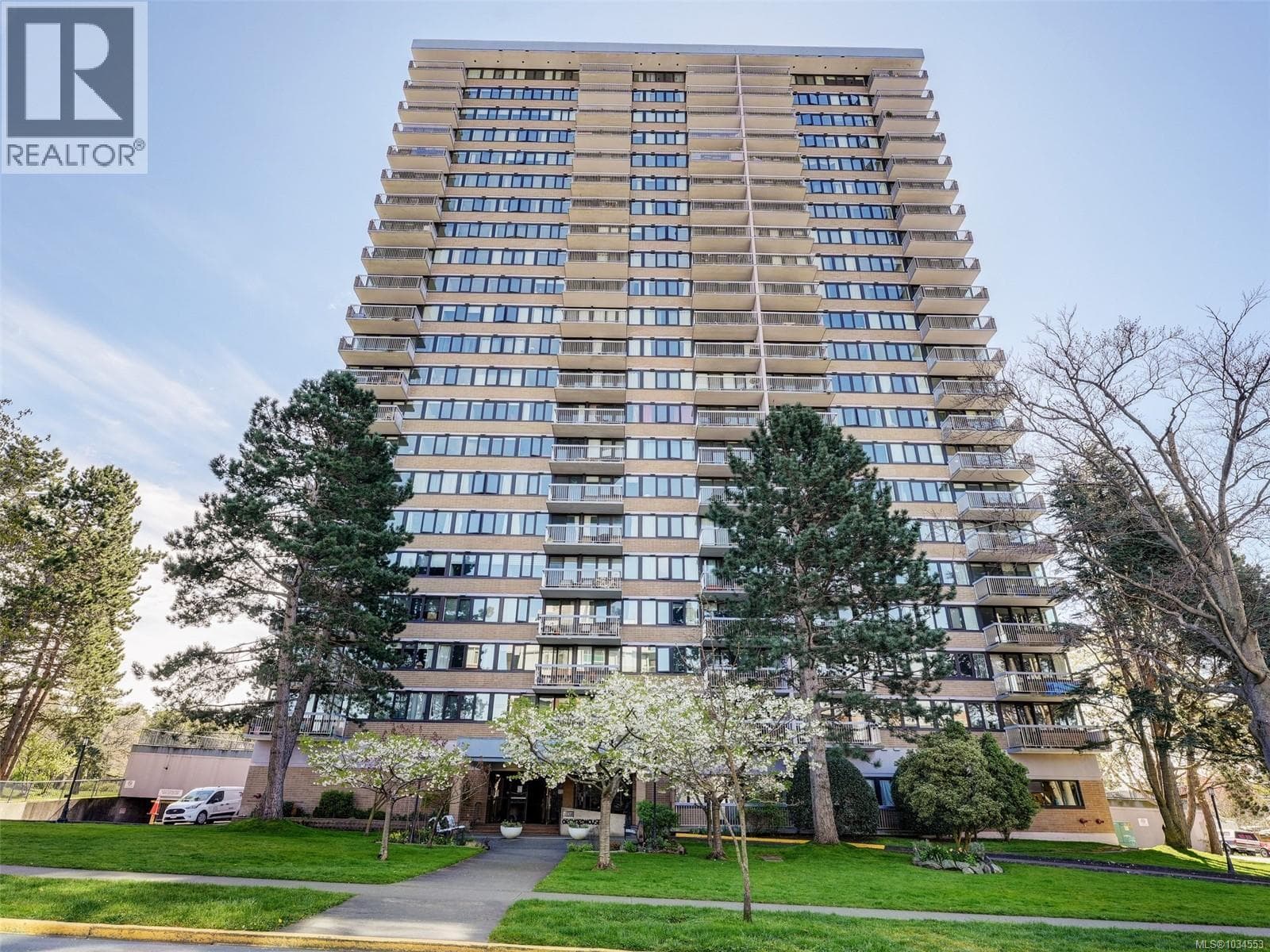 309 647 MICHIGAN STREET in James Bay