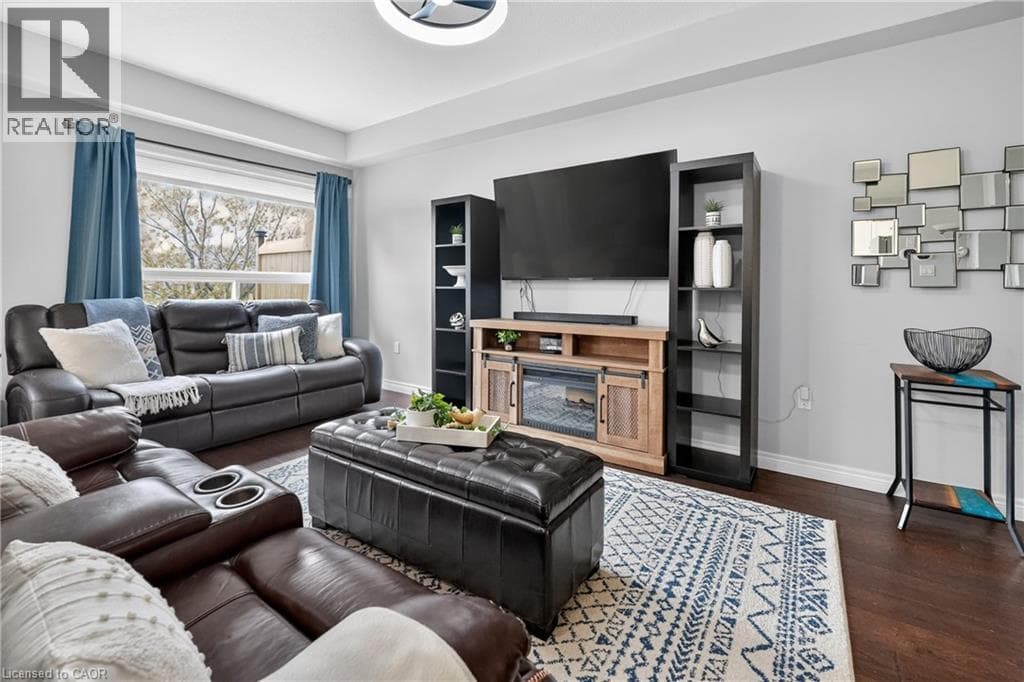 8 LAKELAWN Road Unit# 11, Cornerstone — photo 4