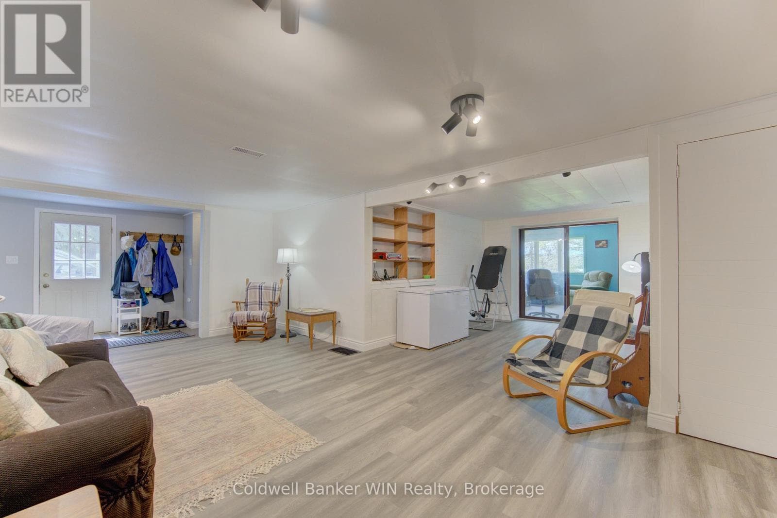 186 MCFARLIN DRIVE, OnePoint — photo 3