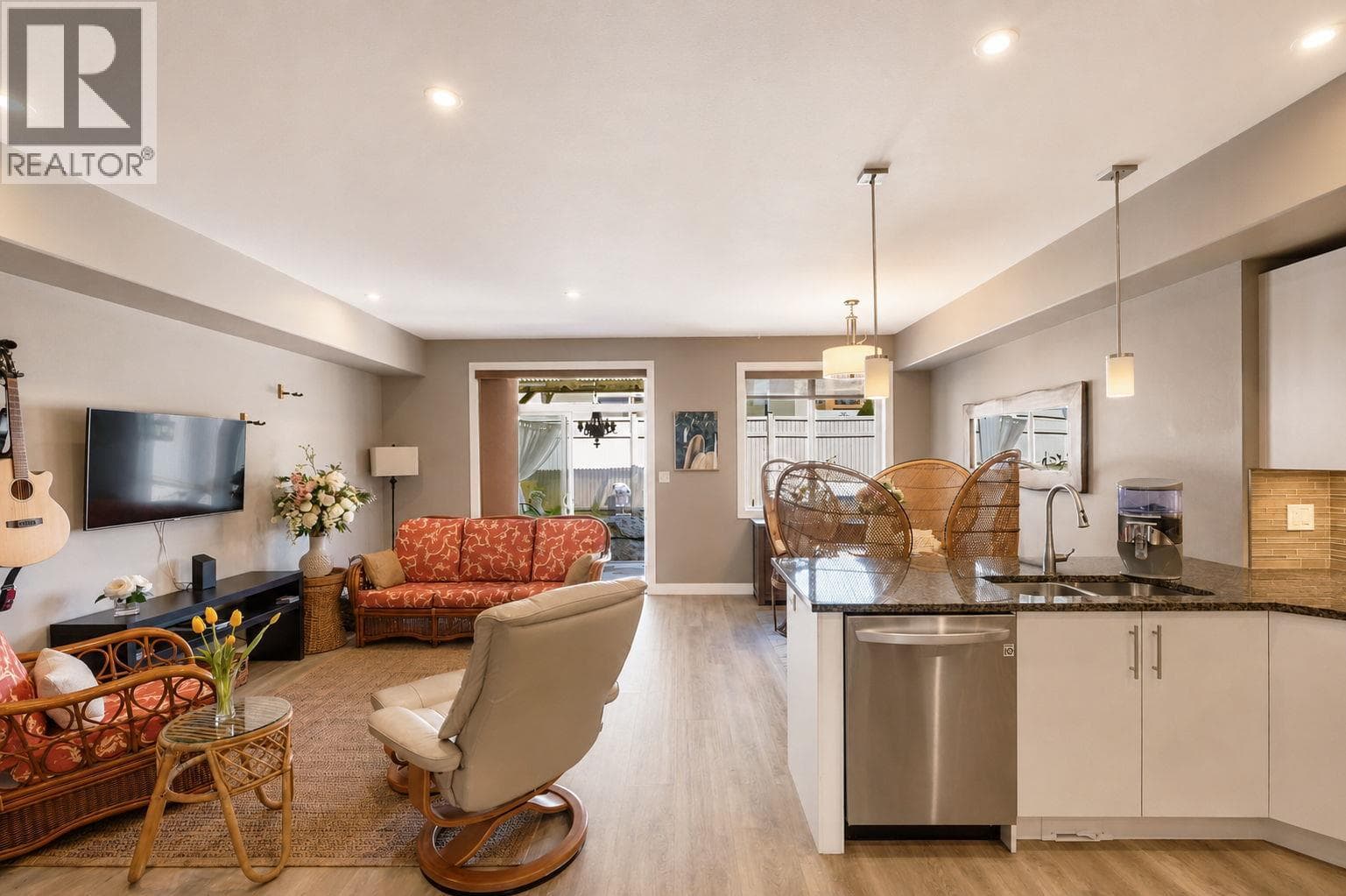 801 Ontario Street Unit# 104, Interior REALTORS® — photo 4