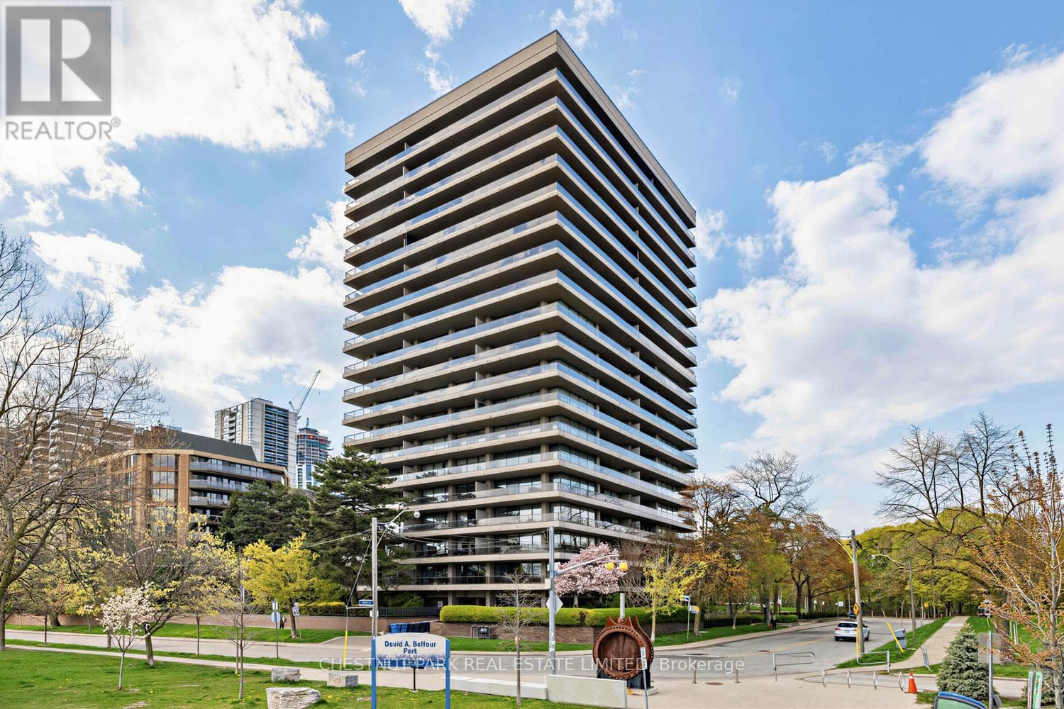 506 - 10 AVOCA AVENUE, Toronto — photo 2