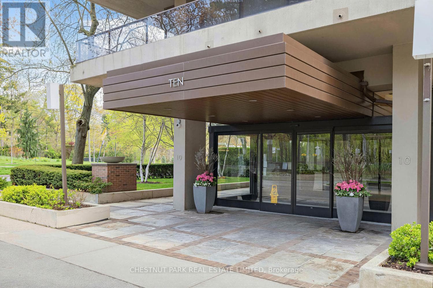 506 - 10 AVOCA AVENUE, Toronto — photo 3