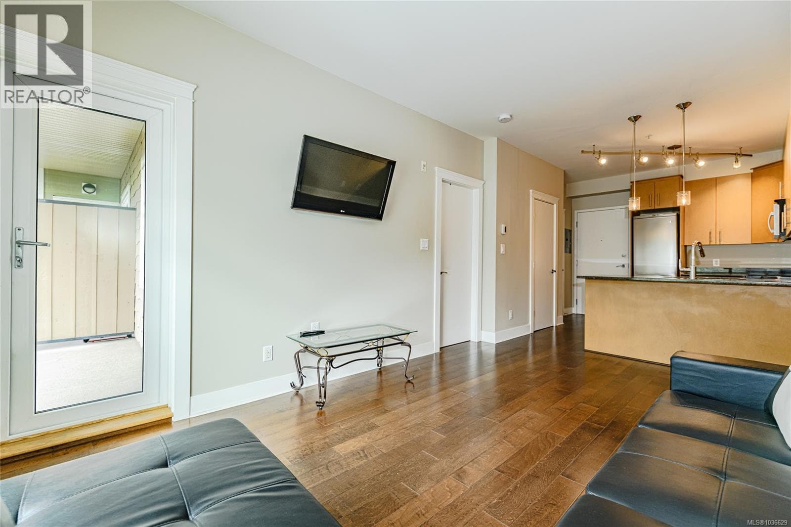 214 21 CONARD STREET, Victoria — photo 4
