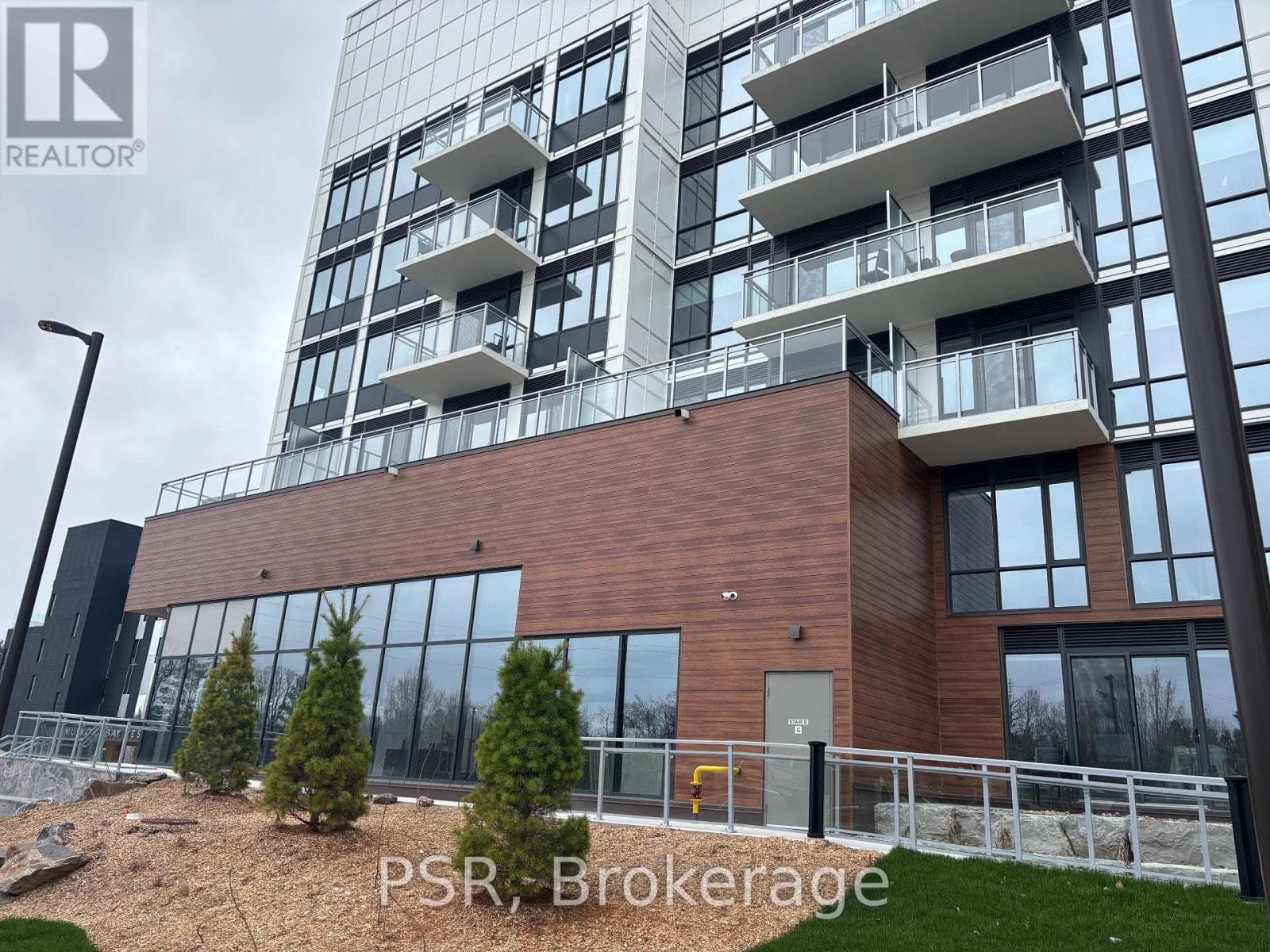 612 - 100 CARRICK TRAIL in 