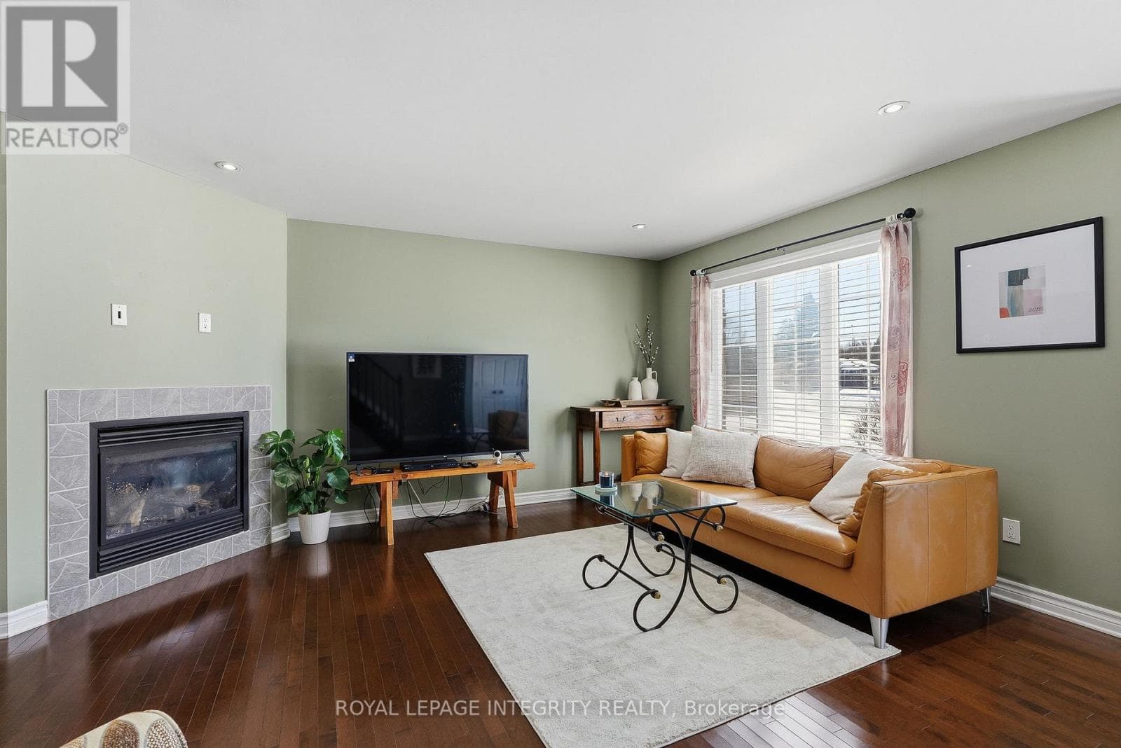 53 BEAVER LANE, Ottawa — photo 2