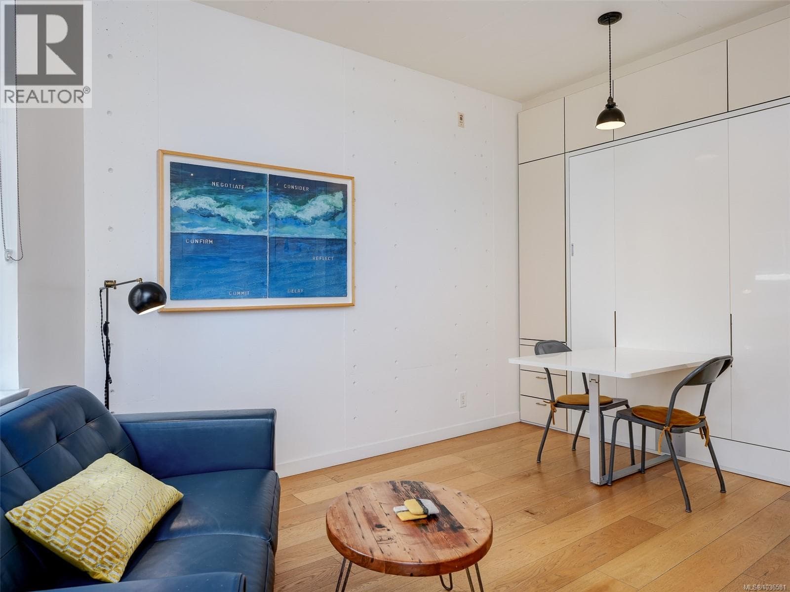 210 456 Pandora Ave, Victoria — photo 3
