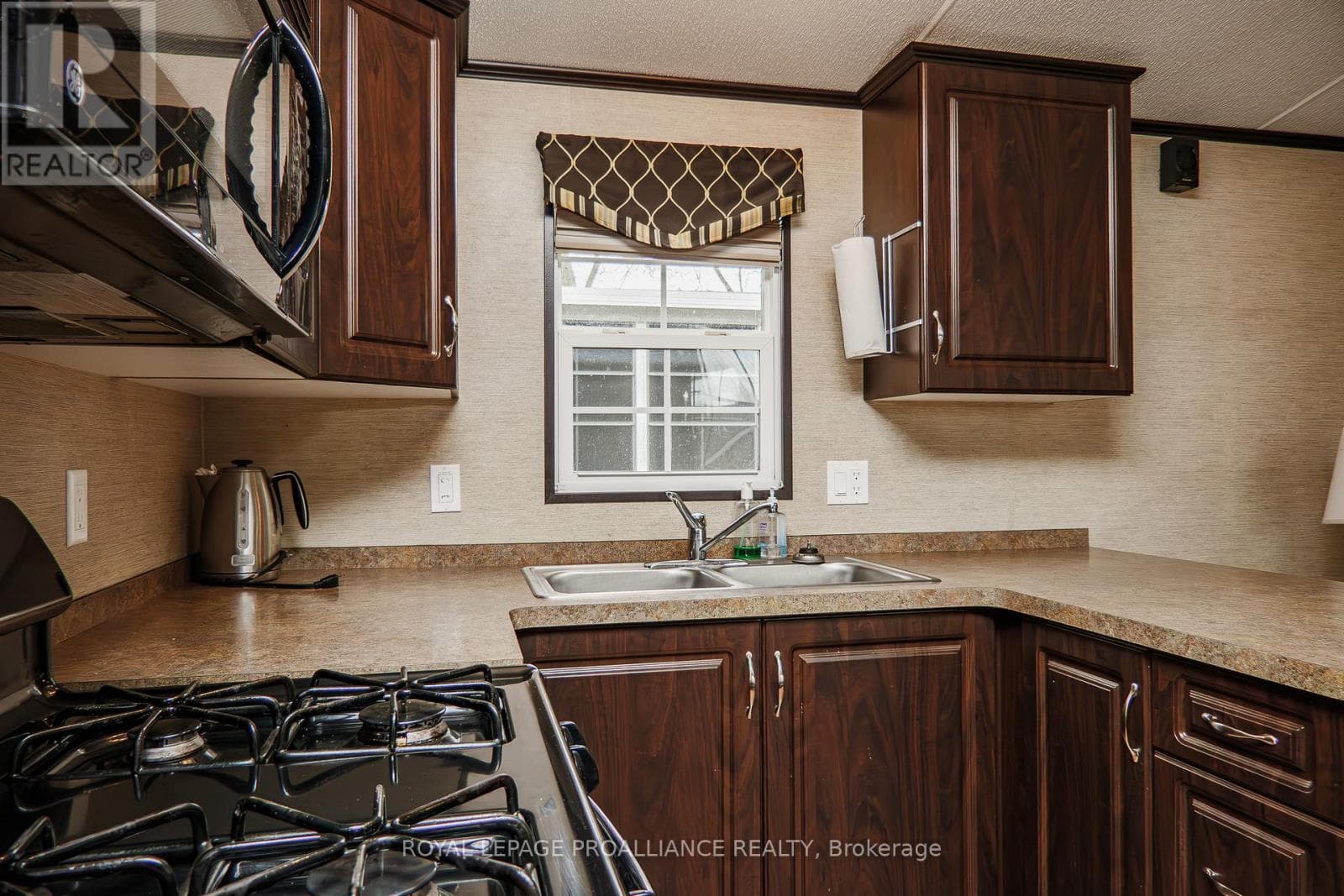 486 COUNTY RD 18 - 1 PARK MEADOW LANE, Central Lakes — photo 5