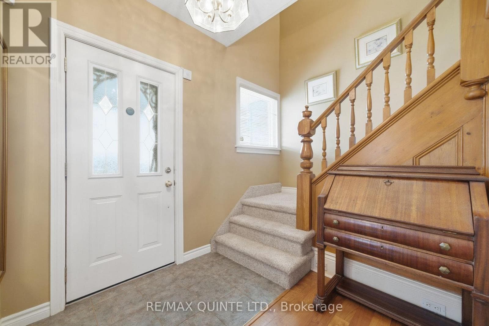 94 DUNDAS STREET E, Central Lakes — photo 4