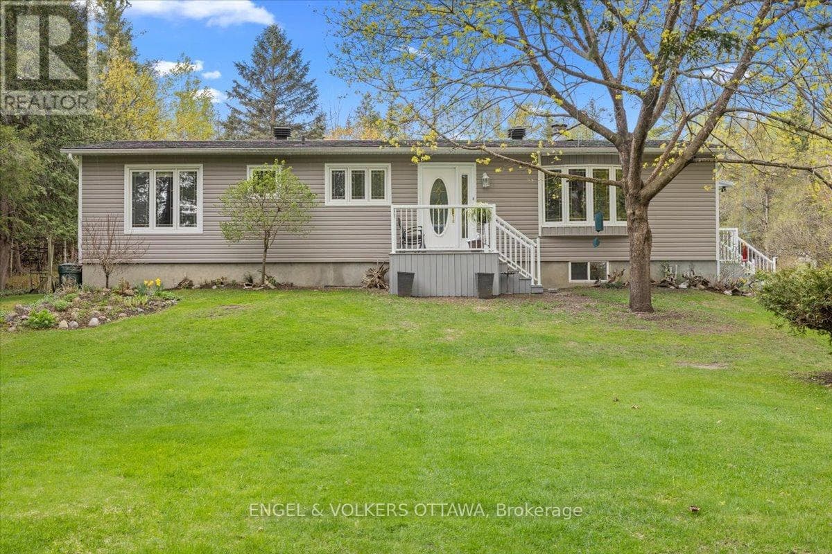 4841 TORBOLTON RIDGE ROAD in FITZROY