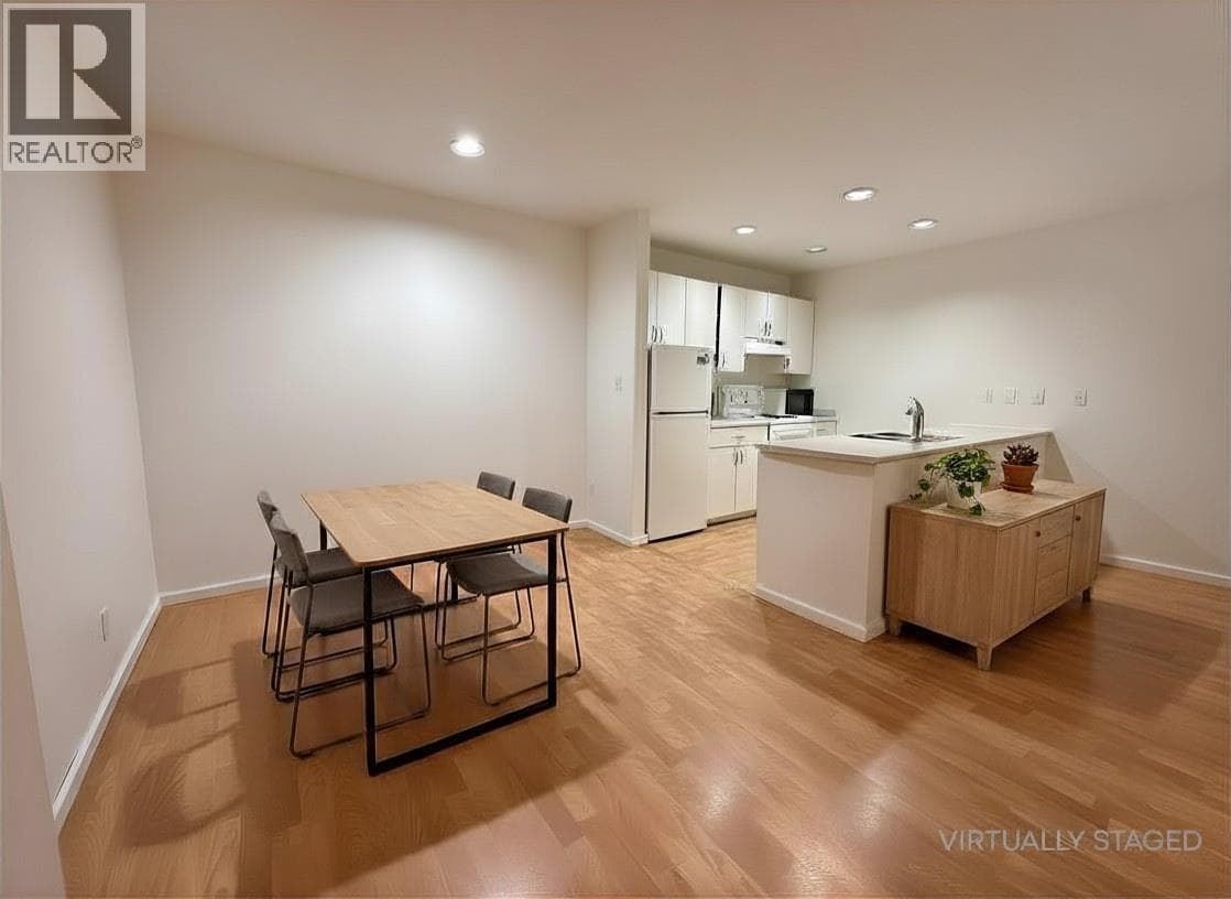 21 2050 LAKE PLACID ROAD, Greater Vancouver — photo 3