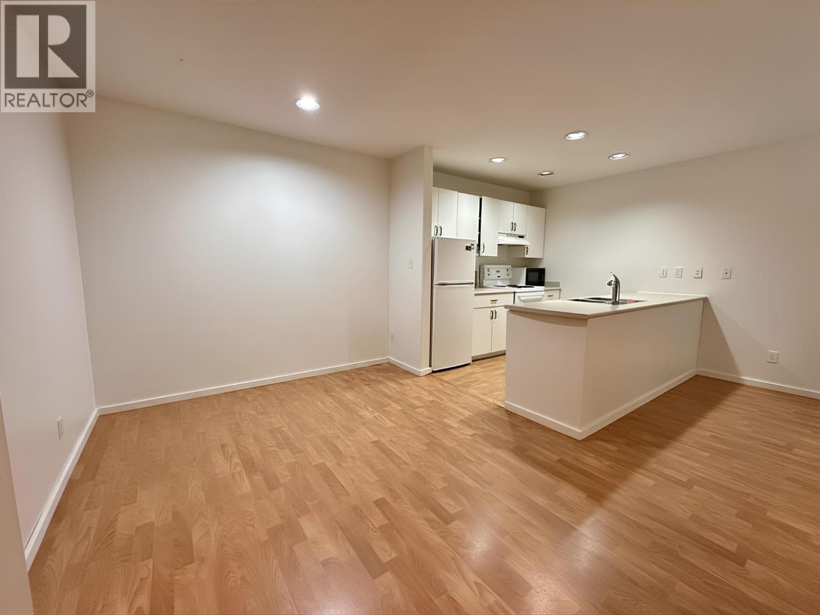 21 2050 LAKE PLACID ROAD, Greater Vancouver — photo 4