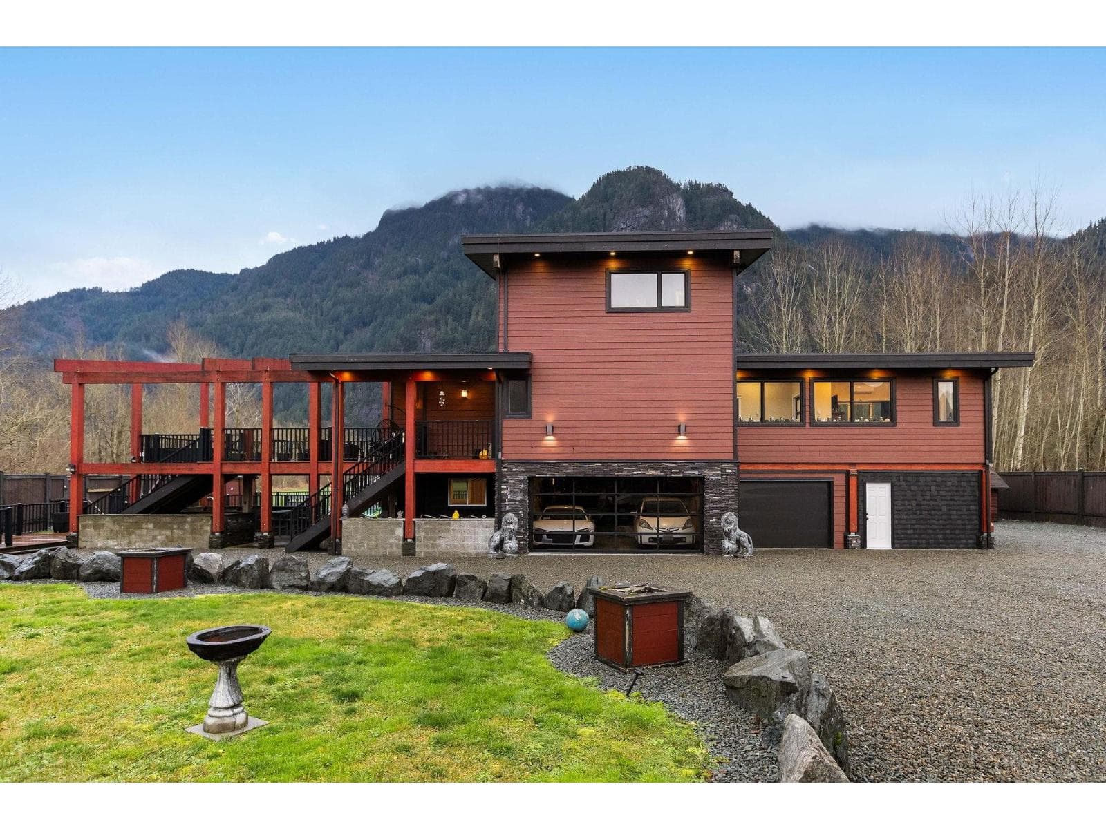 58560 TRANS CANADA HIGHWAY, Laidlaw in 