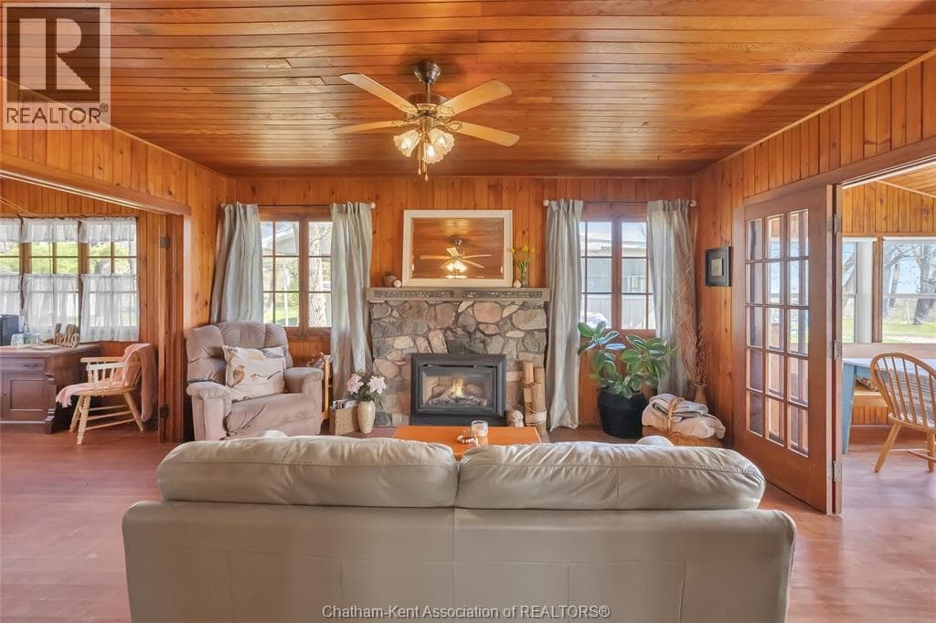 17498 Lakeshore ROAD, Chatham Kent — photo 4