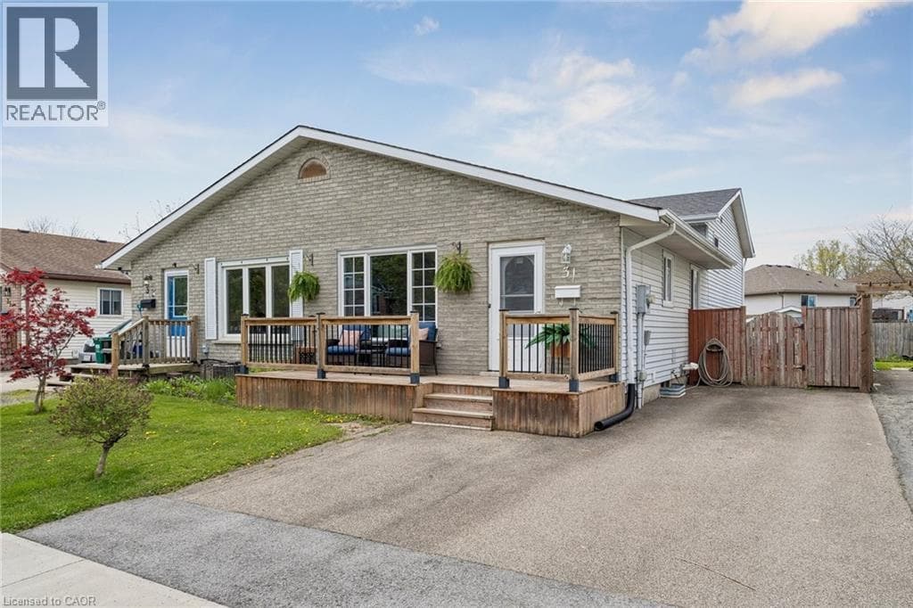 31 MAYFAIR DRIVE, Cornerstone — photo 2