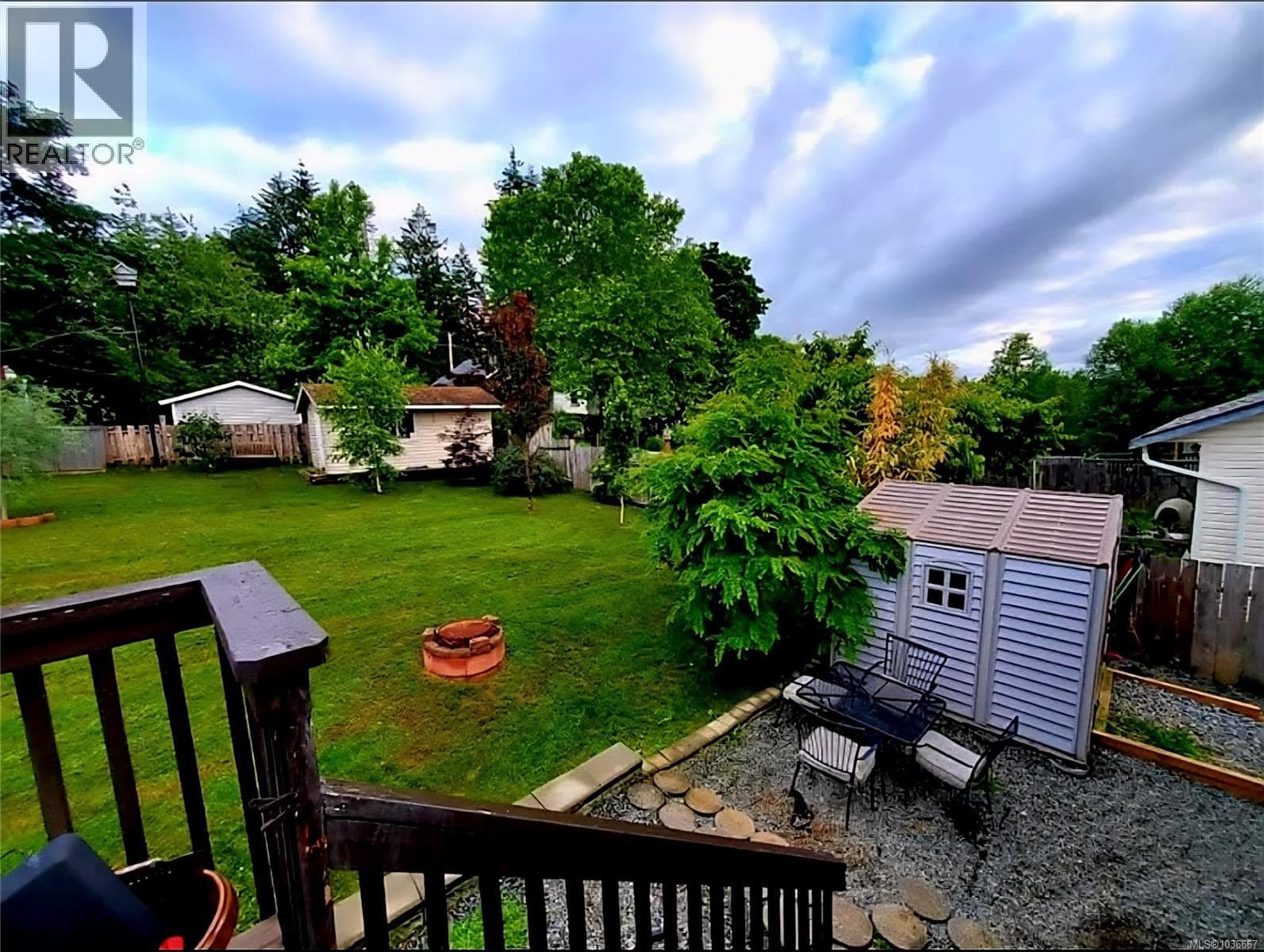 849 INEZ PLAZA, Vancouver Island — photo 3