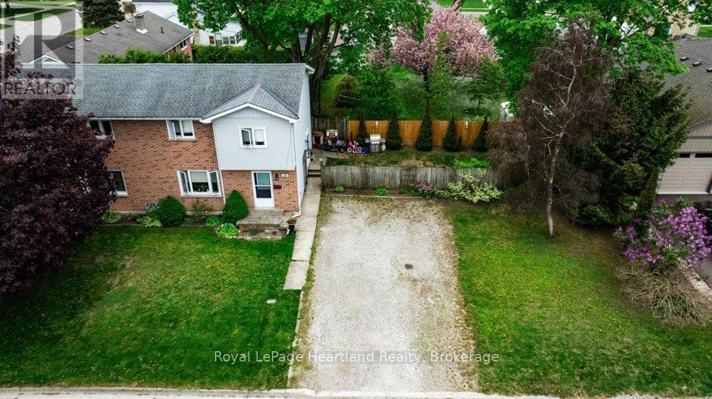 49 WELLINGTON STREET WEST in 