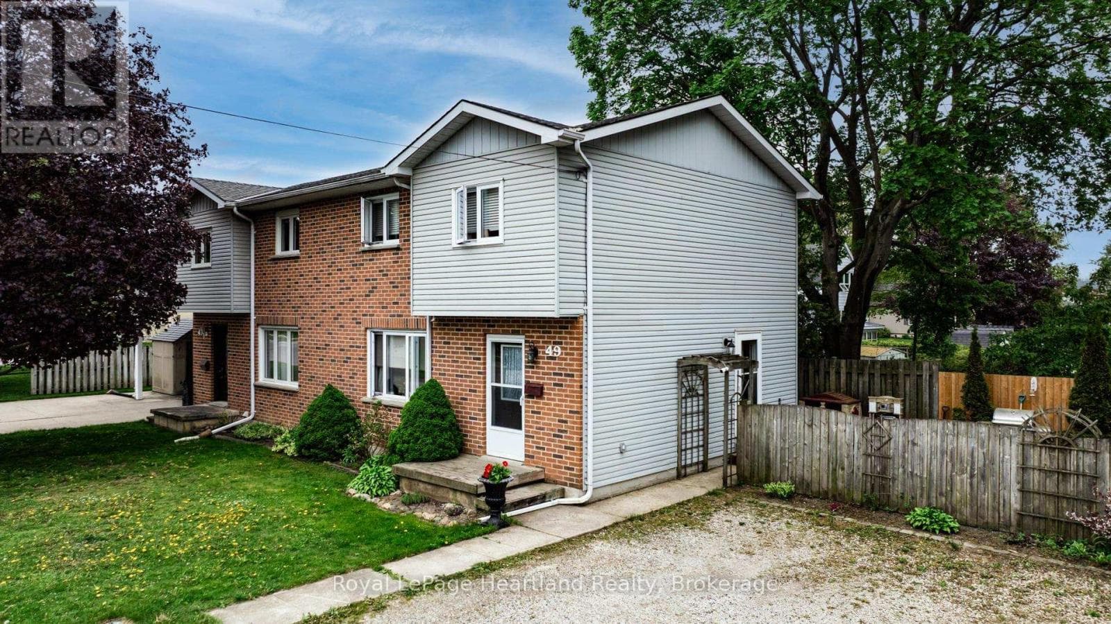 49 WELLINGTON STREET WEST, OnePoint — photo 2