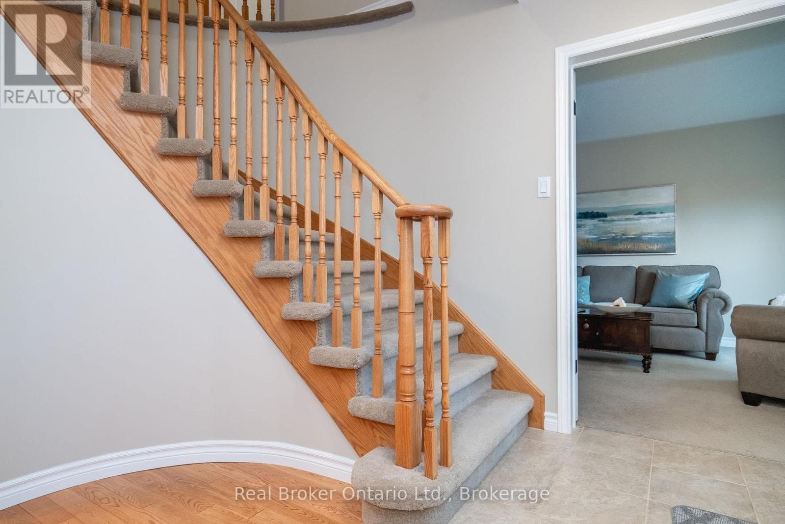 167 LUCKPORT CRESCENT, OnePoint — photo 4