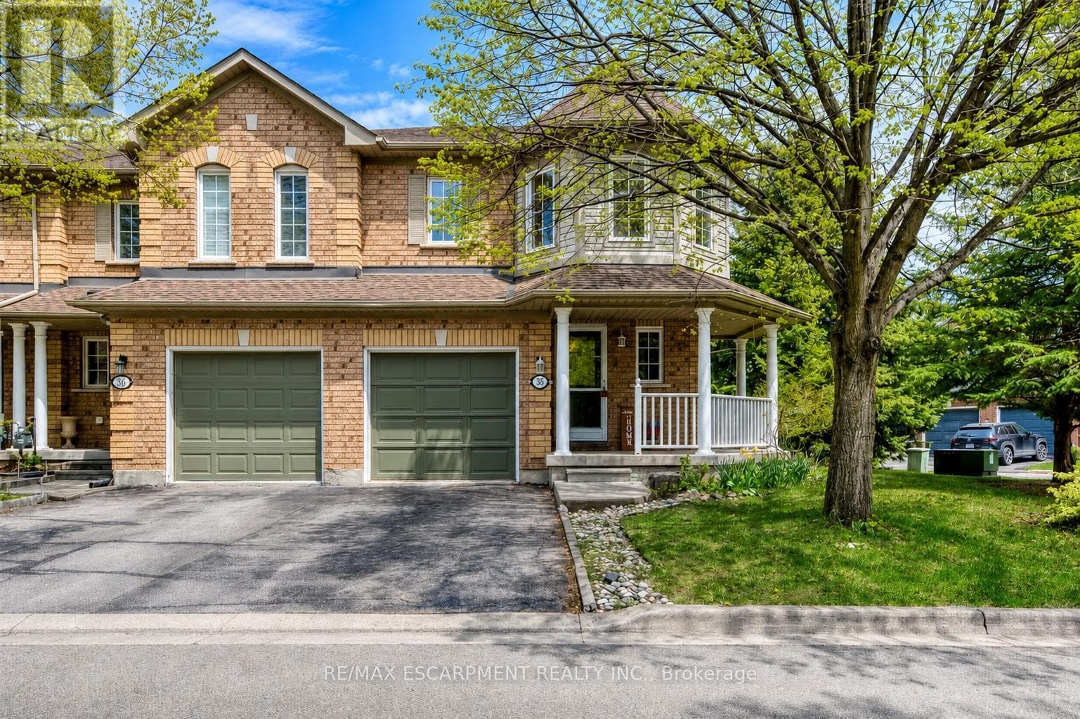 2871 DARIEN Road Unit# 35 in Millcroft