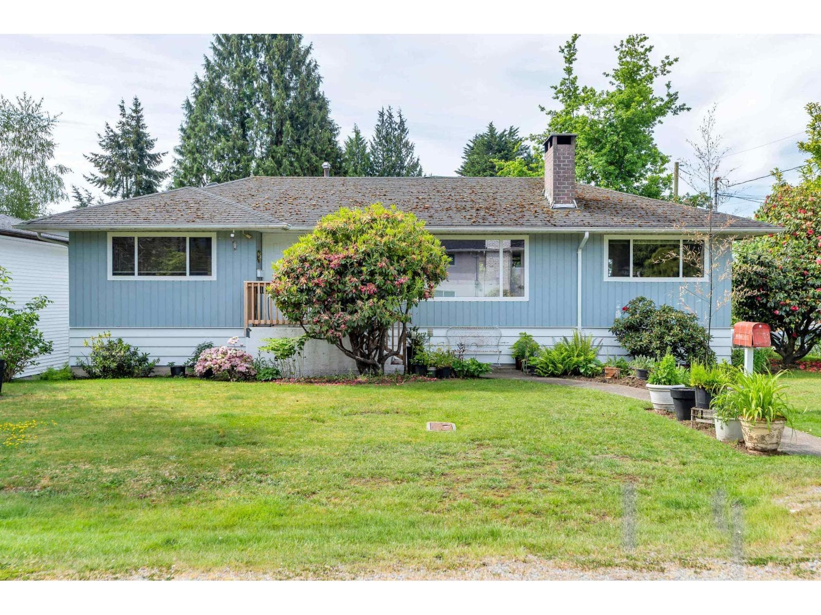 13890 BLACKBURN AVENUE, Fraser Valley — photo 3