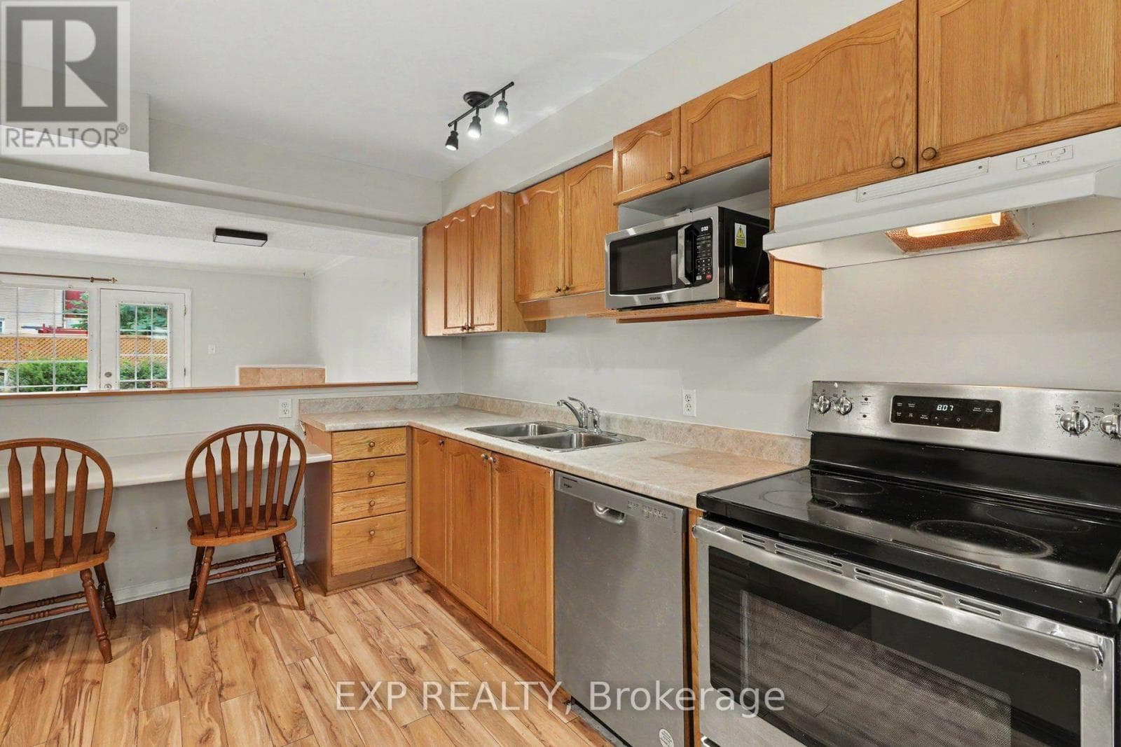 61 MONTEREY DRIVE, Ottawa — photo 4