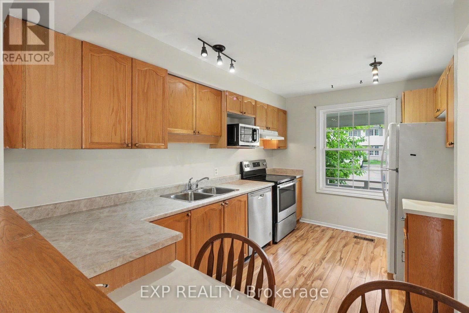 61 MONTEREY DRIVE, Ottawa — photo 5