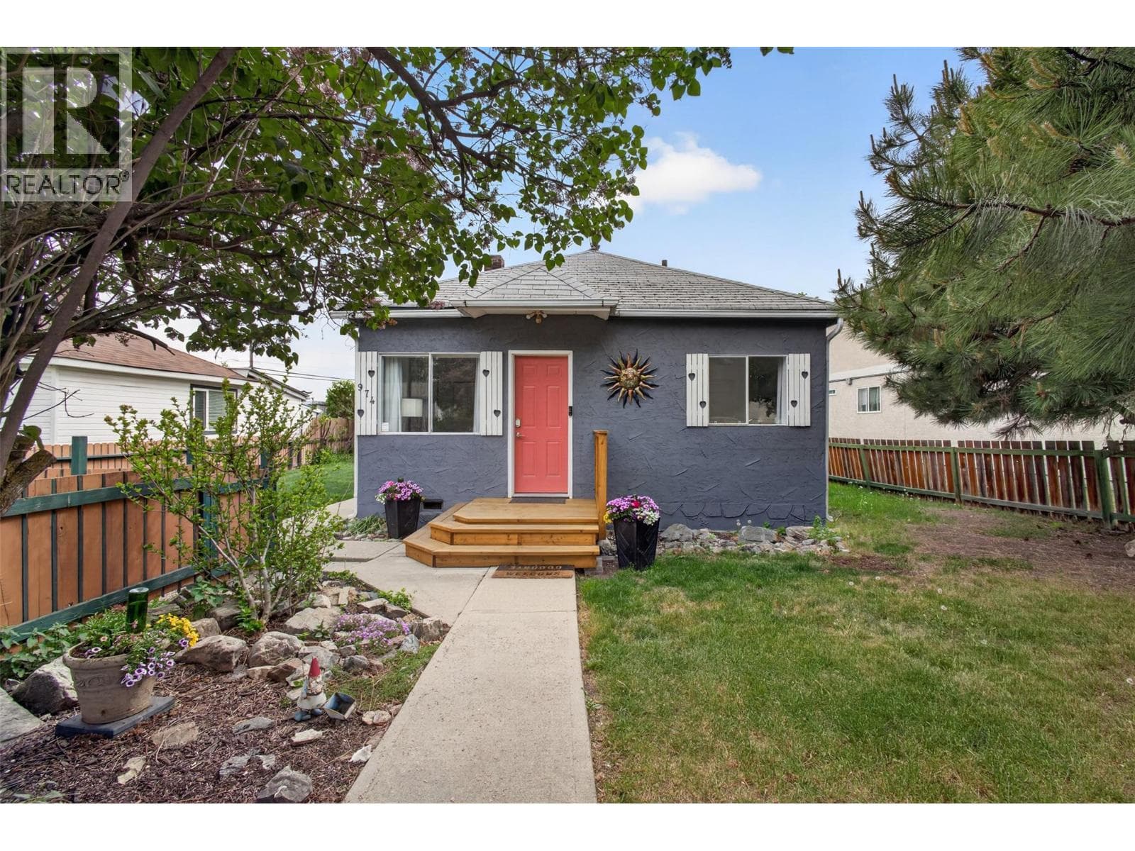 974 CRESTON AVENUE in 