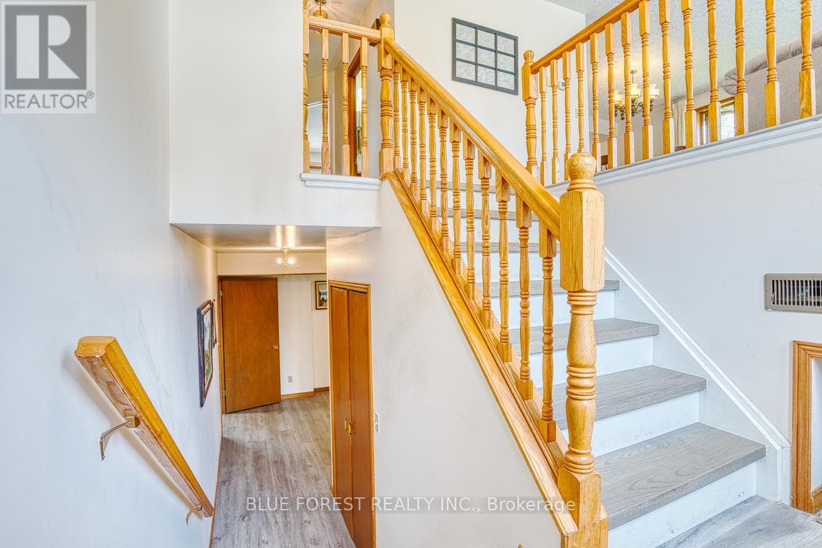 118 TRAFALGAR STREET, London and St. Thomas — photo 5