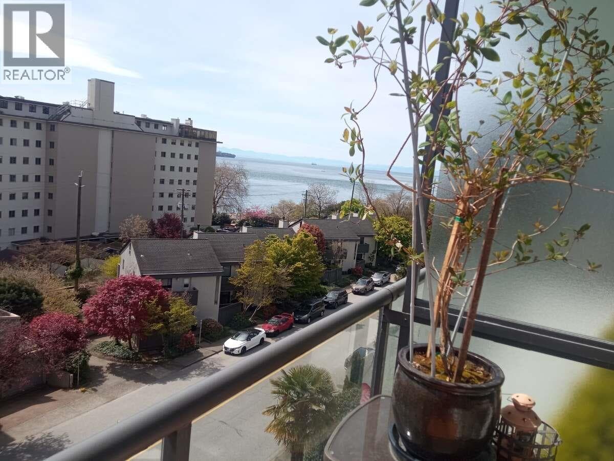 404 1845 BELLEVUE AVENUE, Greater Vancouver — photo 2