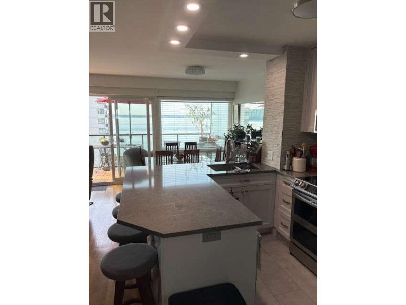 404 1845 BELLEVUE AVENUE, Greater Vancouver — photo 3