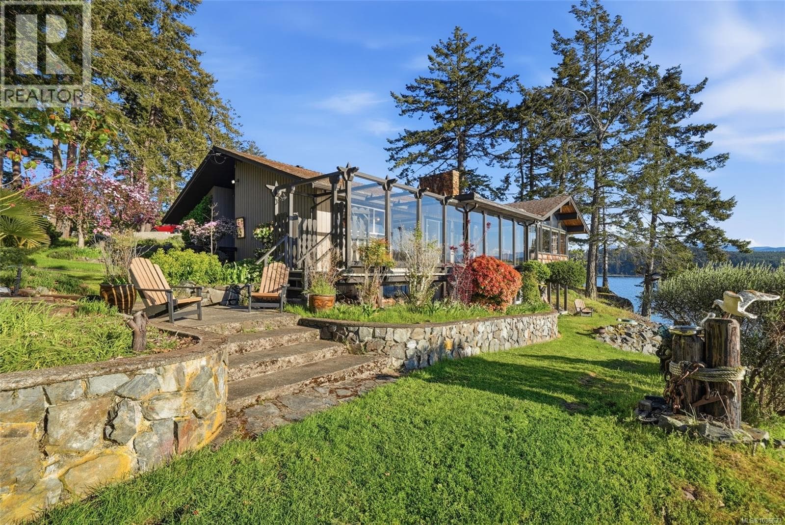B 1571 Brynmarl Rd, Vancouver Island — photo 2