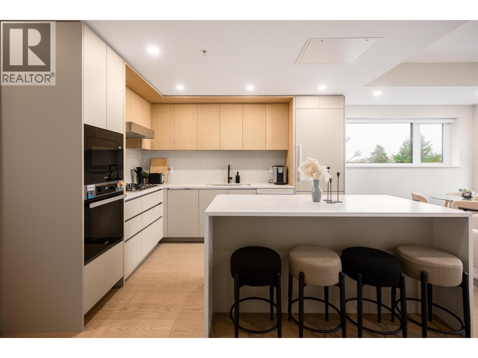 2 128 WEST WOODSTOCK AVENUE, Greater Vancouver — photo 5
