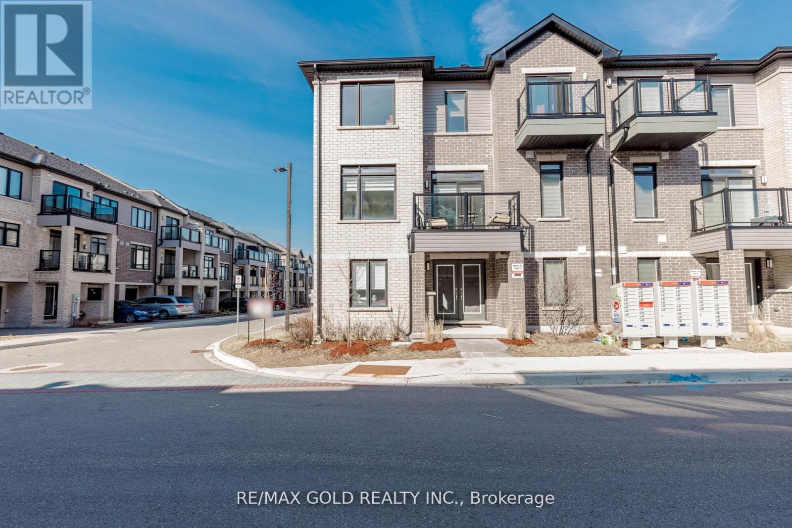 1007 - 585 COLBORNE STREET E, Toronto — photo 2