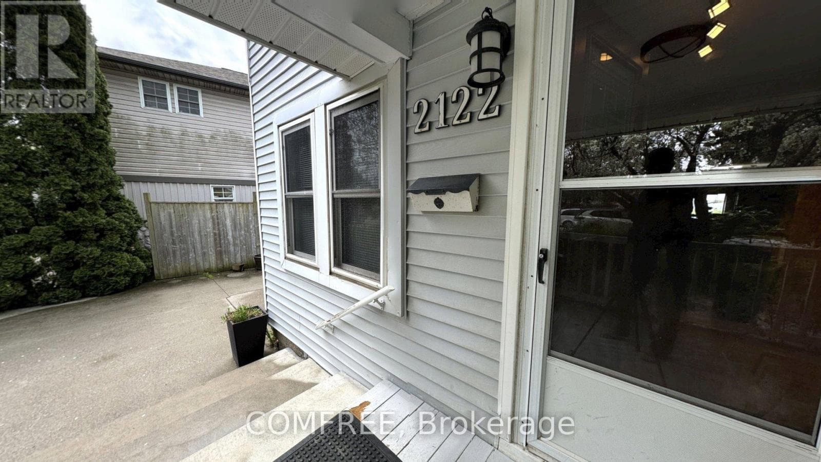 2122 OLD FRONT ROAD, Ottawa — photo 2