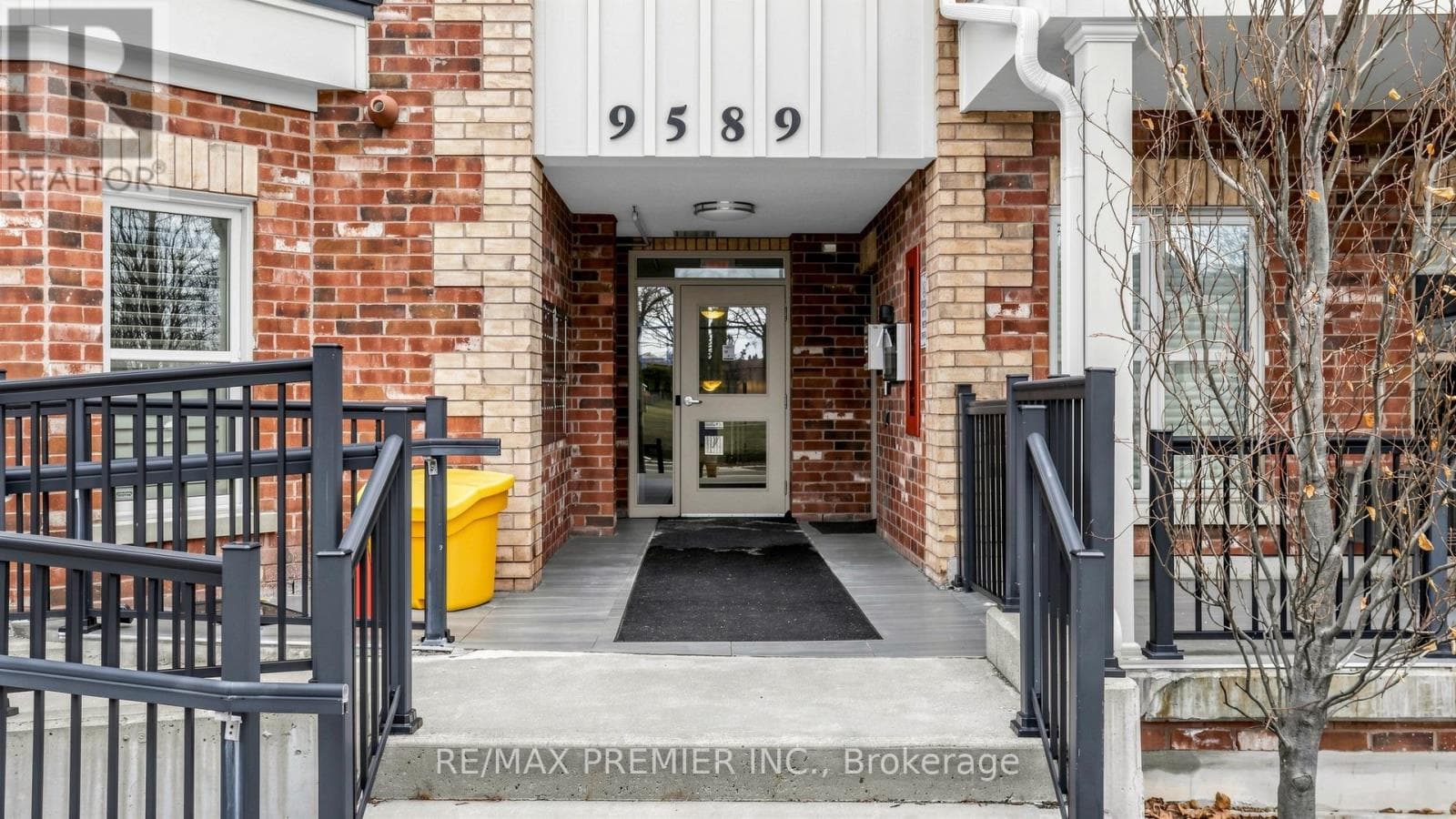 106 - 9589 KEELE STREET, Toronto — photo 3
