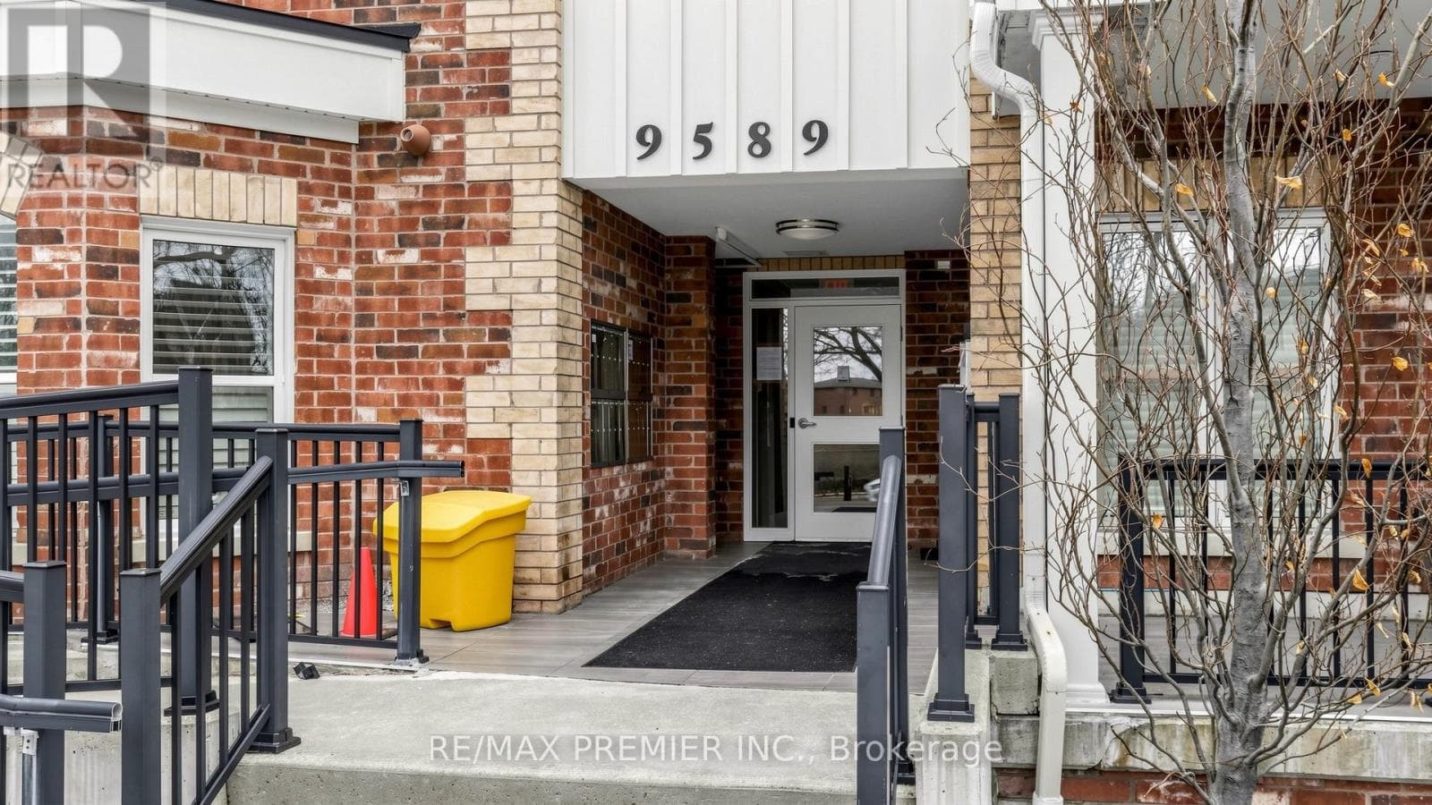 106 - 9589 KEELE STREET, Toronto — photo 4