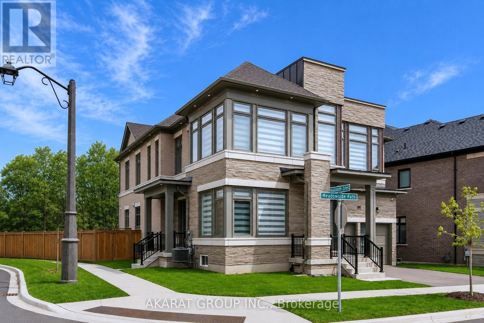 1283 Meadowside Path, Toronto — photo 2