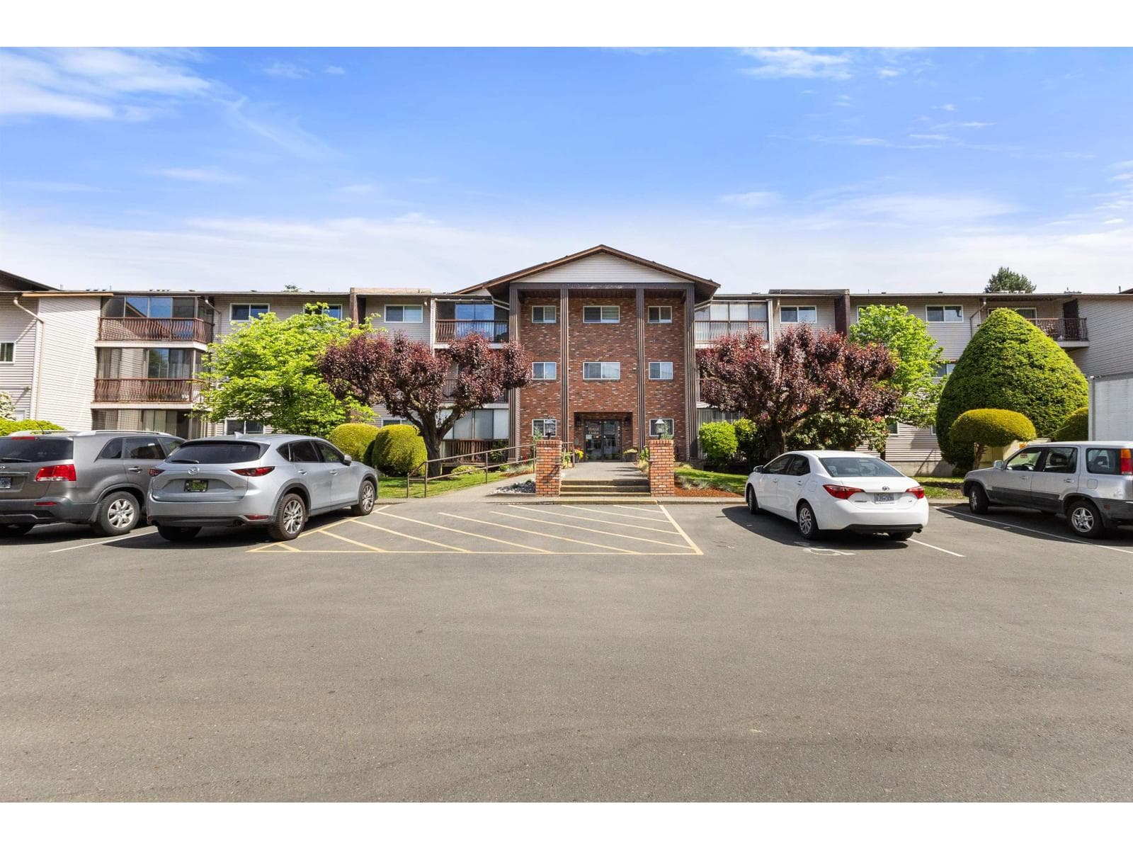 102 32910 AMICUS PLACE in City Centre