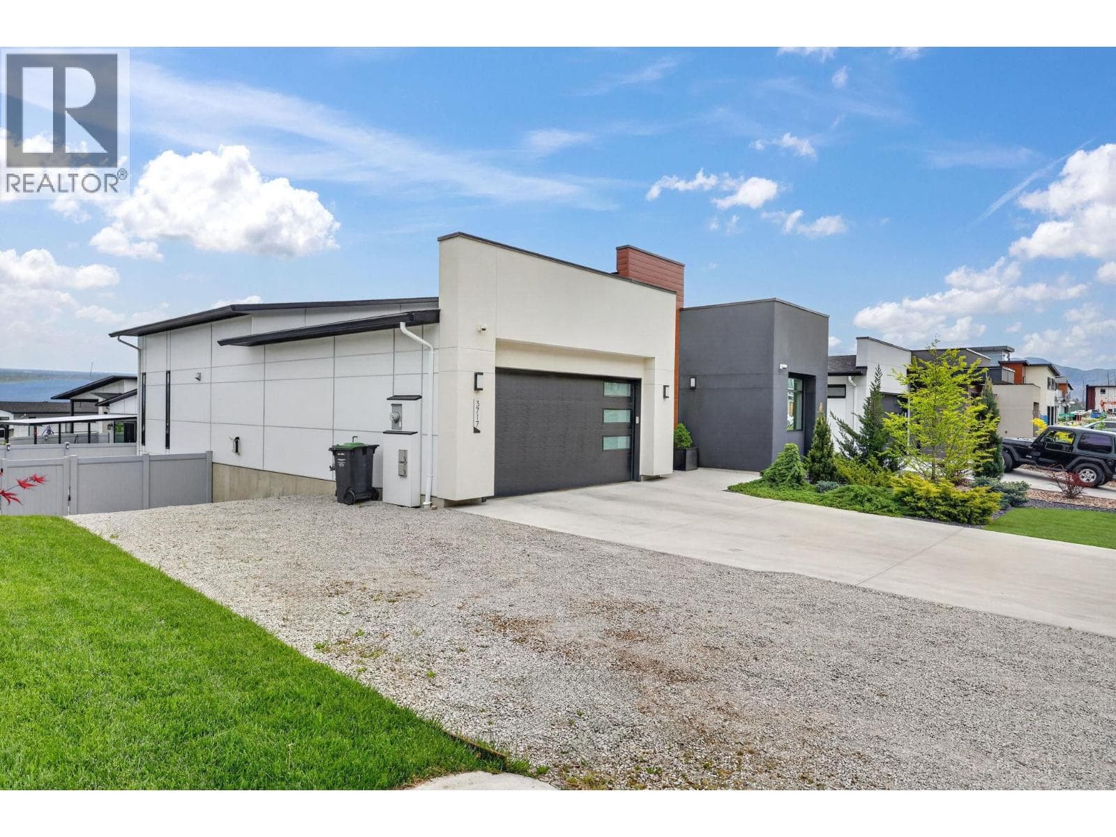 3717 ASTORIA DRIVE, Interior REALTORS® — photo 4