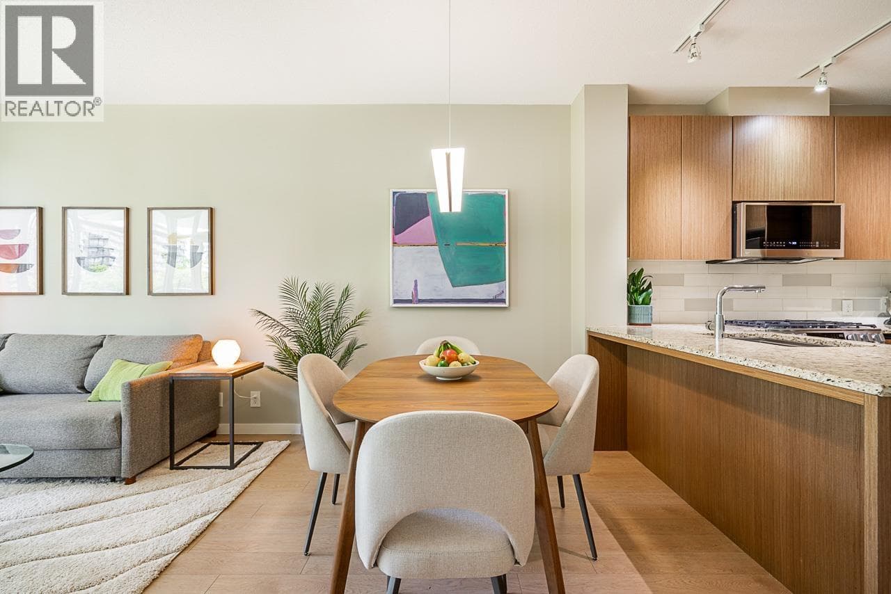 202 135 W 2ND STREET, Greater Vancouver — photo 5
