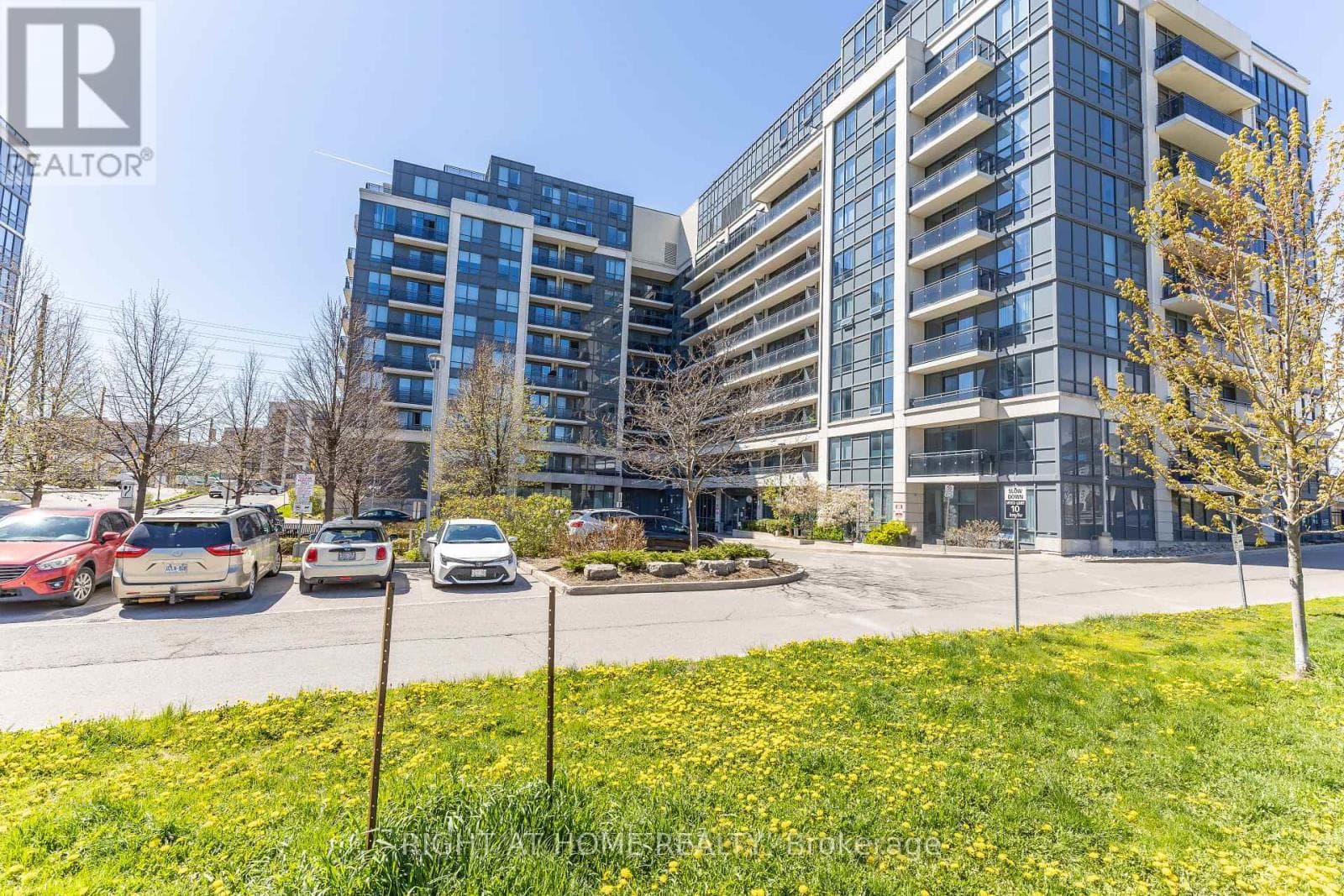 1021 - 370 HIGHWAY 7 E in Richmond Hill Doncrest