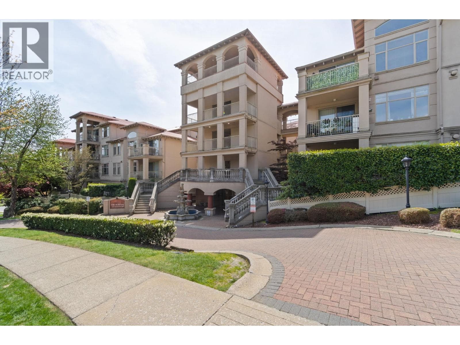 302 3176 PLATEAU BOULEVARD, Greater Vancouver — photo 4