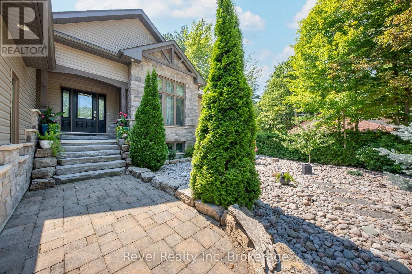 54 VINCENT CIRCLE, OnePoint — photo 4