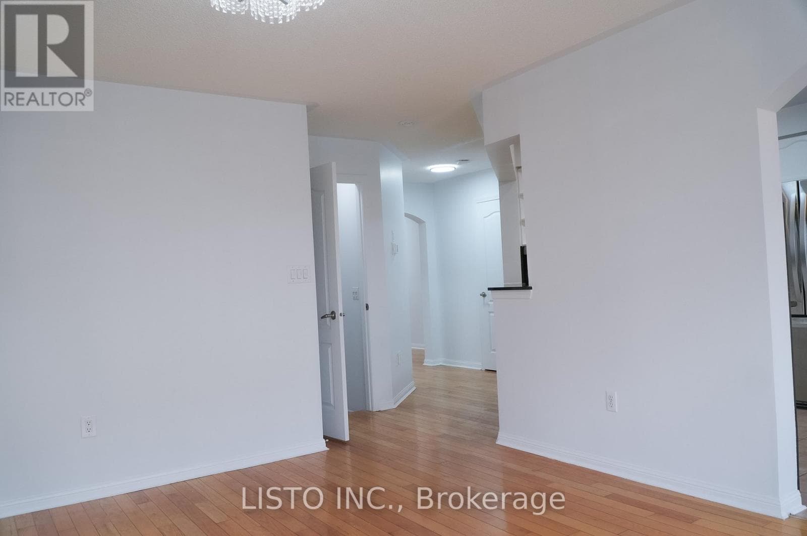 128 SWEETWOOD CIRCLE, Toronto — photo 4