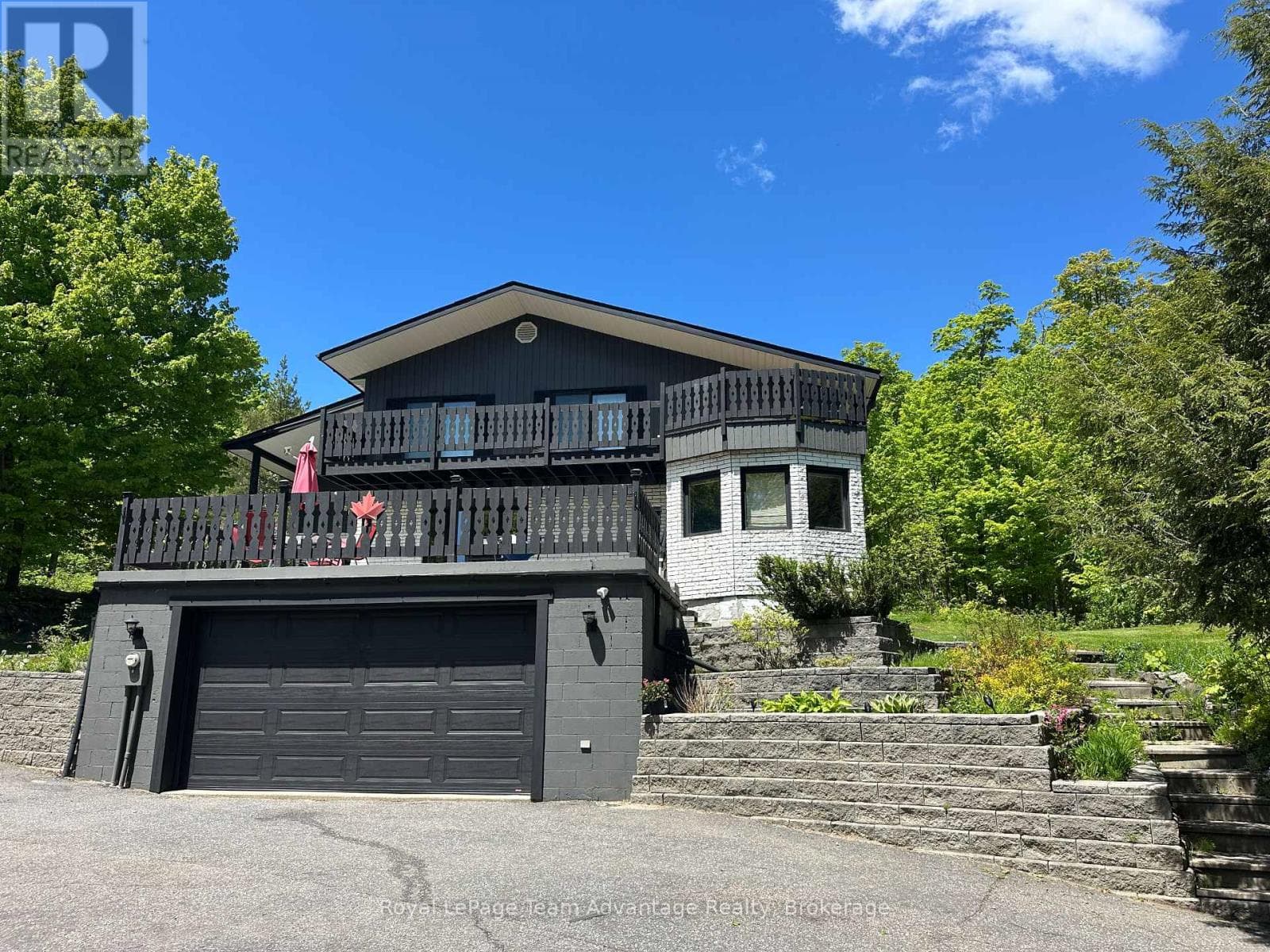 12 TAYLOR CRESCENT in