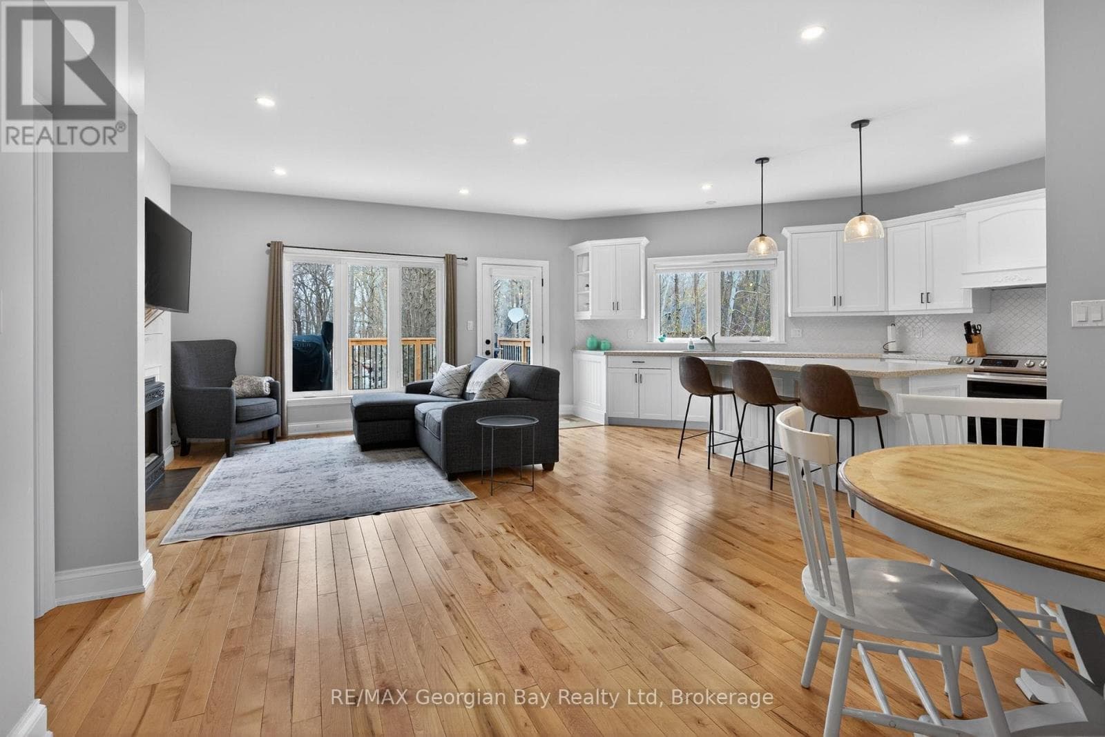 73 POLISH AVENUE, OnePoint — photo 4