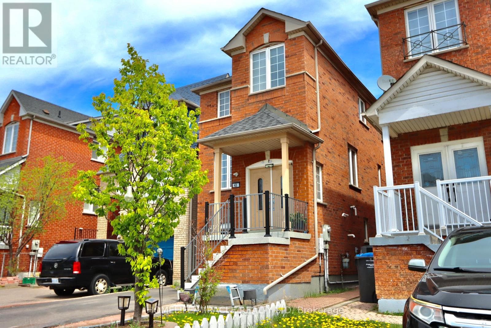 43 CARANCI CRESCENT, Toronto — photo 3