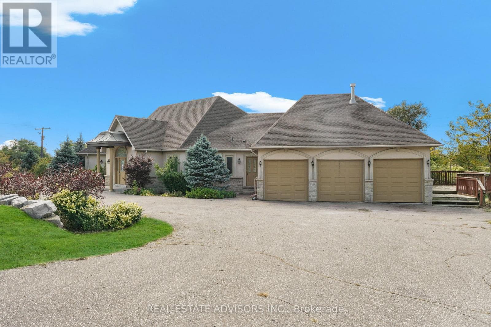 20 BELLS LAKE ROAD, Toronto — photo 2