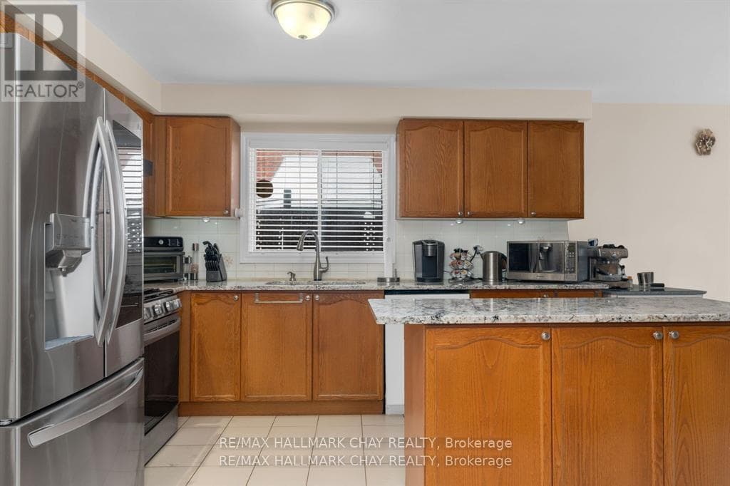 82 BISHOP DRIVE, Toronto — photo 5